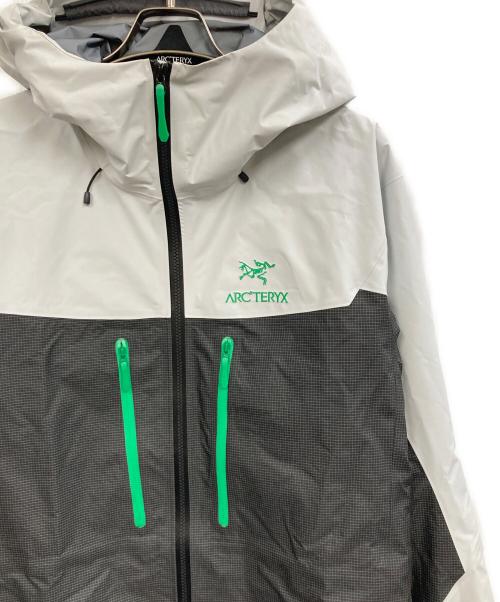 ARC'TERYX（アークテリクス）ARC'TERYX (アークテリクス) ALPHA JACKET M Black/Solitude/Jungl サイズ:Lの古着・服飾アイテム