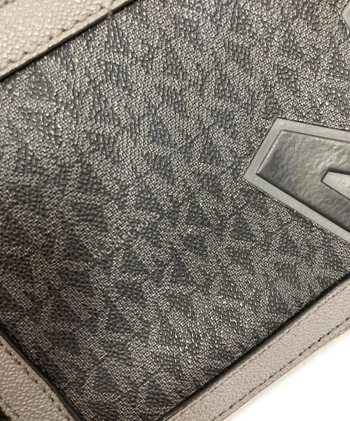MICHAEL KORS（マイケルコース）MICHAEL KORS (マイケルコース) COOPER ダブルジップ ロング クロスボディ ブラックの古着・服飾アイテム