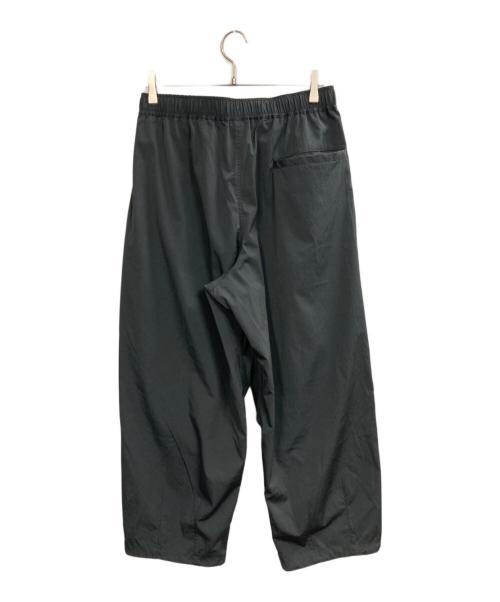 UMBRO（アンブロ）UMBRO (アンブロ) 別注 ワンポイントロゴタックパンツ グレー サイズ:Lの古着・服飾アイテム