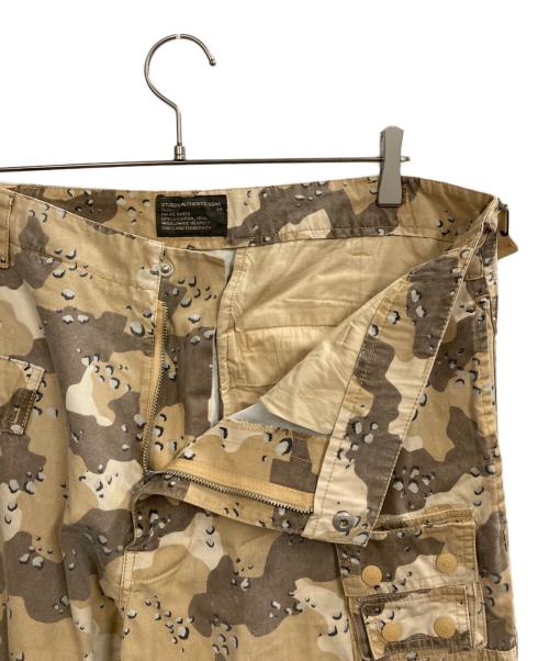 stussy（ステューシー）stussy (ステューシー) チョコチップカモカーゴパンツ ベージュ サイズ:W34の古着・服飾アイテム