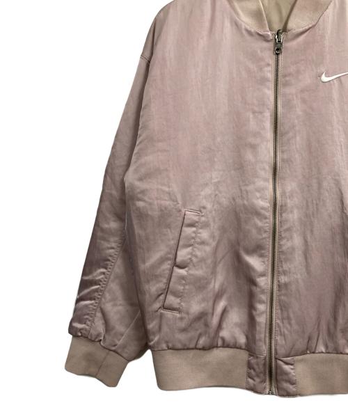 NIKE（ナイキ）NIKE (ナイキ) NSW バーシティ リバーシブル ボンバージャケット ピンク サイズ:XSの古着・服飾アイテム
