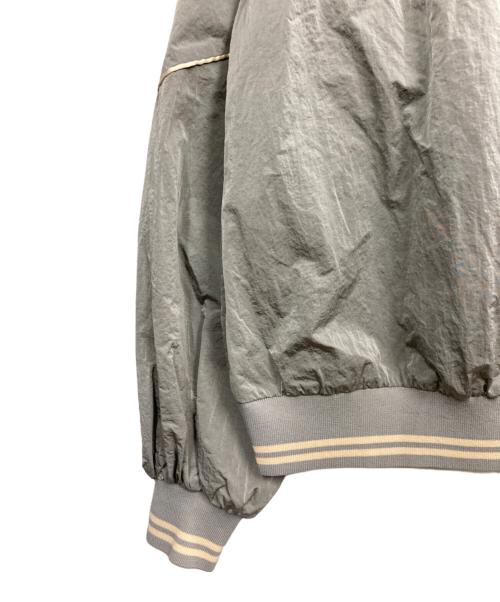 MAISON SPECIAL（メゾンスペシャル）MAISON SPECIAL (メゾンスペシャル) Color Piping Nylon Top グレー サイズ:FREEの古着・服飾アイテム