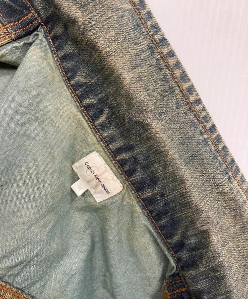 Calvin Klein Jeans（カルバンクラインジーンズ）Calvin Klein Jeans (カルバンクラインジーンズ) クロップドデニムジャケット インディゴ サイズ:Mの古着・服飾アイテム