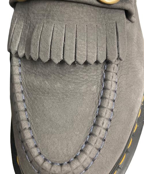 Dr.Martens（ドクターマーチン）Dr.Martens (ドクターマーチン) ADRIAM SNAFFLE グレー サイズ:UK8の古着・服飾アイテム