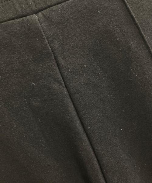 theory（セオリー）theory (セオリー) ジャージーピンタックトラックパンツ ブラック サイズ:pの古着・服飾アイテム