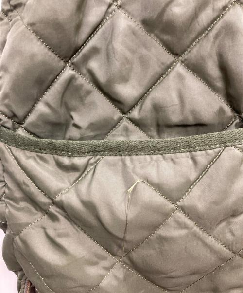 Barbour（バブアー）Barbour (バブアー) QUILTED WAISTCOAT ZIP-IN LINER VEST オリーブ サイズ:記載なし（実寸サイズを参照ください）の古着・服飾アイテム