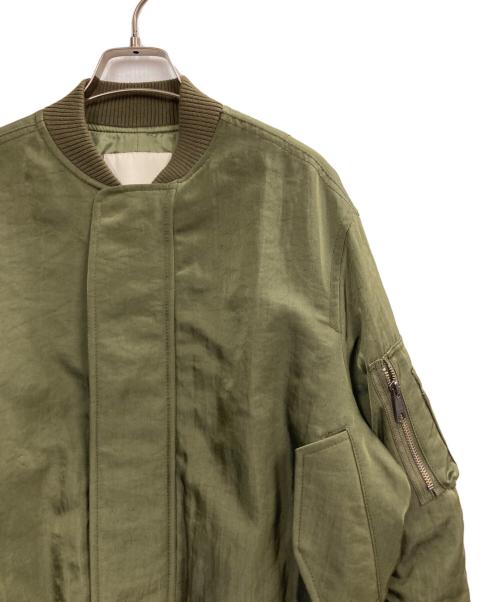 uncrave（アンクレイヴ）uncrave (アンクレイヴ) グロッシー パディング ブルゾン カーキ サイズ:1の古着・服飾アイテム