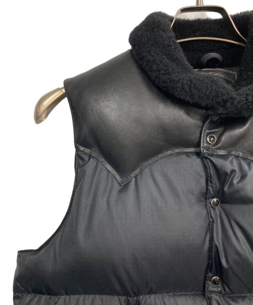 RockyMountainFeatherBed（ロッキーマウンテンフェザーベッド）RockyMountainFeatherBed (ロッキーマウンテンフェザーベッド) BEAMS (ビームス) クリスティダウンベスト ブラック サイズ:38の古着・服飾アイテム