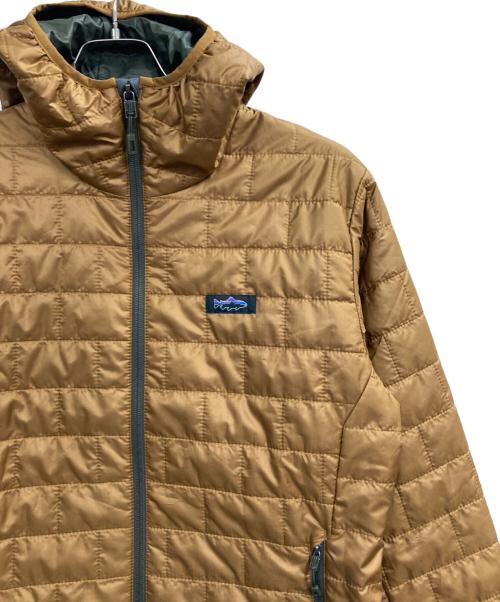 Patagonia（パタゴニア）Patagonia (パタゴニア) ナノ パフ フィッツロイ トラウト フーディ ゴールド サイズ:Sの古着・服飾アイテム