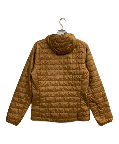 Patagonia（パタゴニア）Patagonia (パタゴニア) ナノ パフ フィッツロイ トラウト フーディ ゴールド サイズ:Sの古着・服飾アイテム