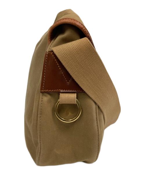 brady（ブレディ）brady (ブレディ) ARIEL TROUT SMALL ベージュの古着・服飾アイテム