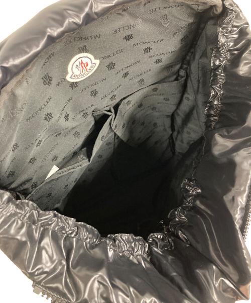 MONCLER（モンクレール）MONCLER (モンクレール) ZAINO ロゴプレートバックパック ブラックの古着・服飾アイテム