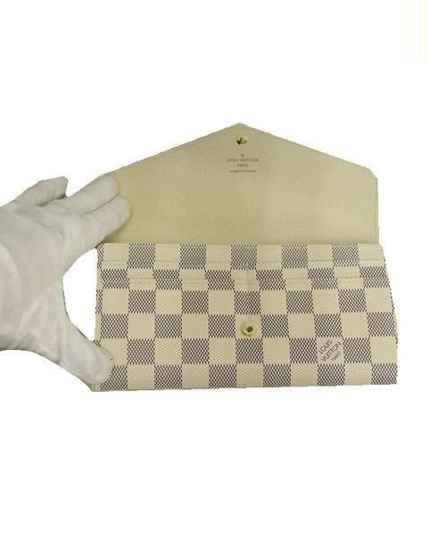 LOUIS VUITTON（ルイ ヴィトン）LOUIS VUITTON (ルイヴィトン) ポルトフォイユ・サラ エンベロップ ホワイト サイズ:- ダミエ・アズール N63208 SN4106 ポルトフォイユ・サラ エンベロップの古着・服飾アイテム