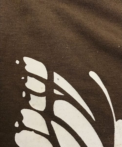 Needles（ニードルズ）Needles (ニードルズ) センターロゴTシャツ ブラウン サイズ:Sの古着・服飾アイテム