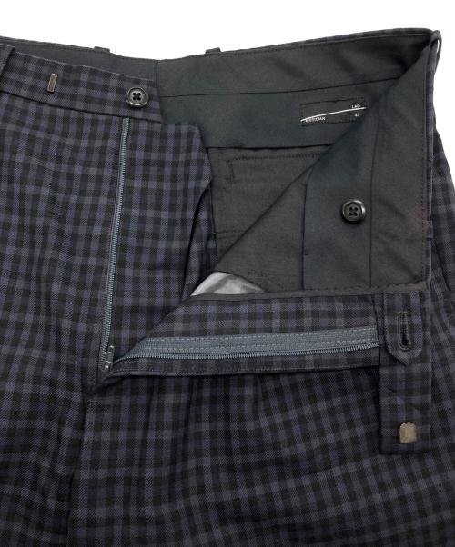 LAD MUSICIAN（ラッドミュージシャン）LAD MUSICIAN (ラッドミュージシャン) WOOL DARK GUN CLUB 2TUCK SLIM FLARE/ウール2タックスリムフレアパンツ ブラック サイズ:42の古着・服飾アイテム