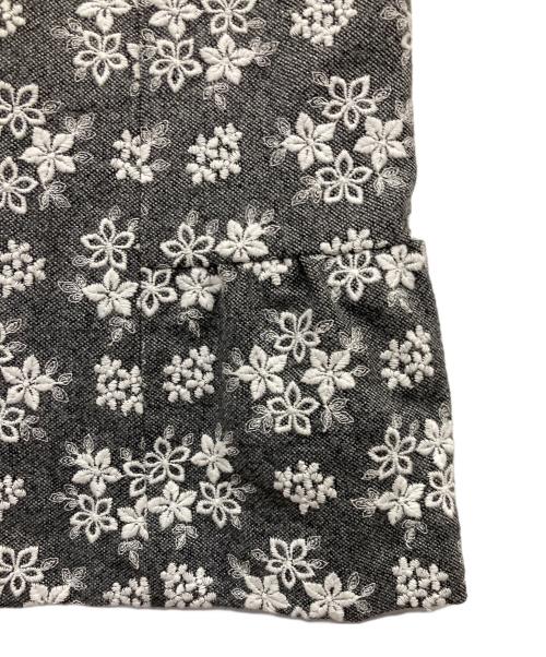 TOCCA（トッカ）TOCCA (トッカ) ノースリーフフラワー刺繍ワンピース グレー サイズ:2の古着・服飾アイテム