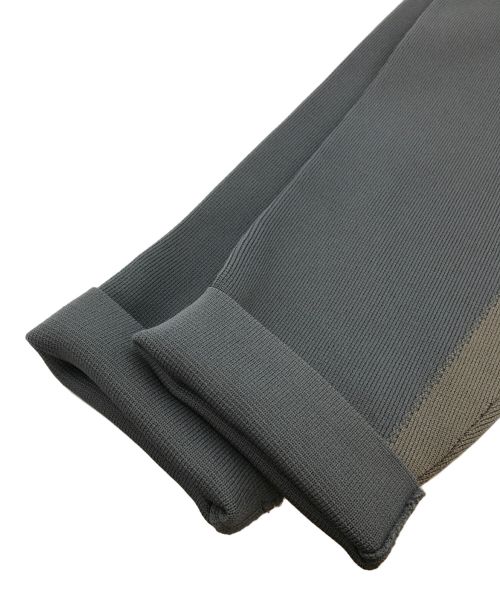 TOMORROW LAND tricot（トゥモローランド トリコ）TOMORROW LAND tricot (トゥモローランド トリコ) ポリエステルミラノリブVネックデザインカーディガン グレー サイズ:Sの古着・服飾アイテム