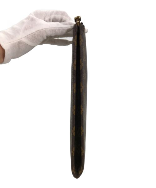 LOUIS VUITTON（ルイ ヴィトン）LOUIS VUITTON (ルイ ヴィトン) クラッチバッグ ブラウンの古着・服飾アイテム