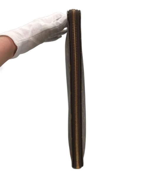 LOUIS VUITTON（ルイ ヴィトン）LOUIS VUITTON (ルイ ヴィトン) クラッチバッグ ブラウンの古着・服飾アイテム