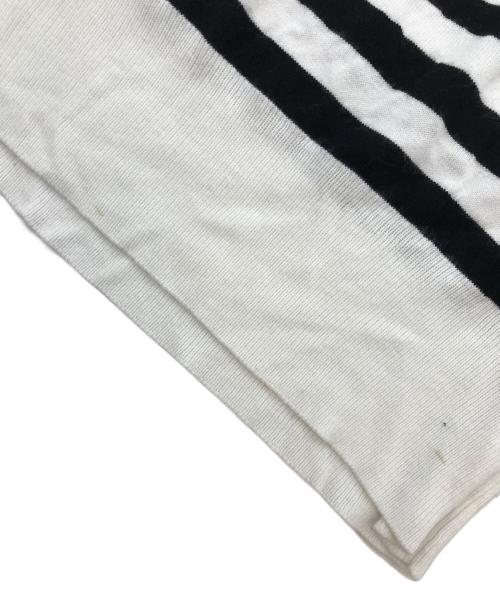 MM6（エムエムシックス）MM6 (エムエムシックス) ボーダー変形ニット ホワイト×ブラック サイズ:Sの古着・服飾アイテム