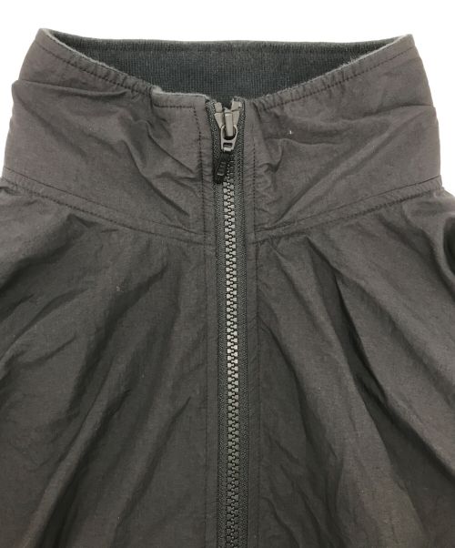 Essay（エッセイ）Essay (エッセイ) High neck tyvek blouson　ハイネックスイッチブルゾン ブラック サイズ:Mの古着・服飾アイテム