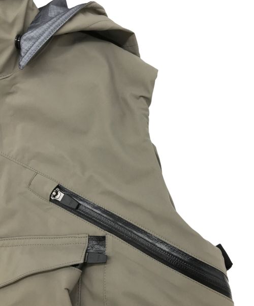 ACRONYM（アクロニウム）ACRONYM (アクロニウム) sacai (サカイ) トレンチドレス ベージュ サイズ:2 未使用品の古着・服飾アイテム