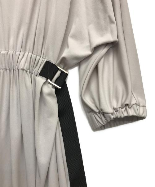 R-ISM（リズム）R-ISM (リズム) フロントベルトワンピース グレー サイズ:4の古着・服飾アイテム