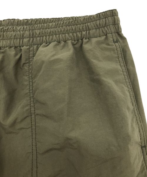 BACK CHANNEL（バックチャンネル）BACK CHANNEL (バックチャンネル) ナイロントラックパンツ カーキ サイズ:XLの古着・服飾アイテム