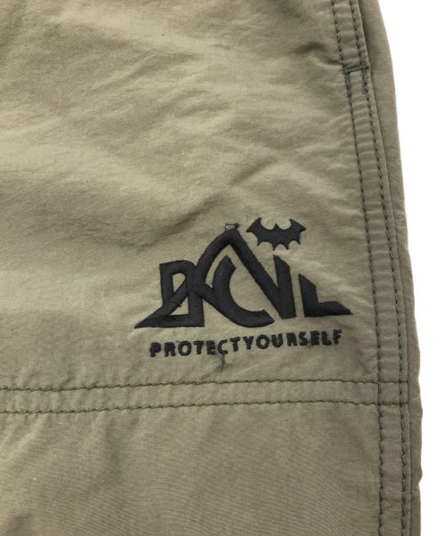 BACK CHANNEL（バックチャンネル）BACK CHANNEL (バックチャンネル) ナイロントラックパンツ カーキ サイズ:XLの古着・服飾アイテム