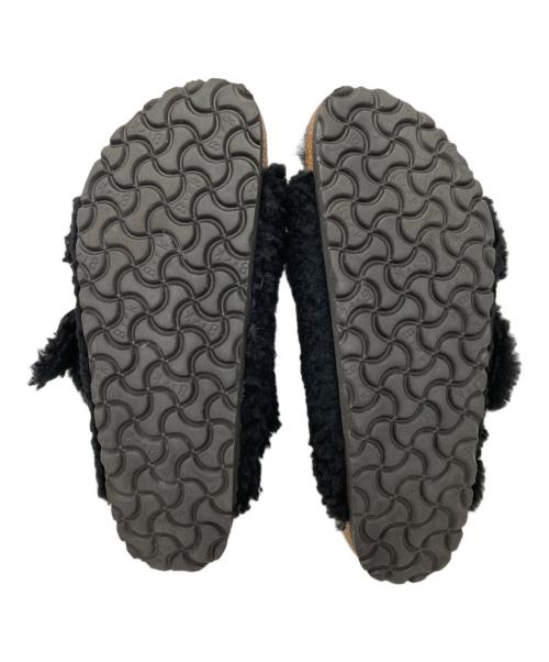 BIRKENSTOCK（ビルケンシュトック）BIRKENSTOCK (ビルケンシュトック) ARIZONA ファー サンダル ブラック サイズ:39 / 25cmの古着・服飾アイテム