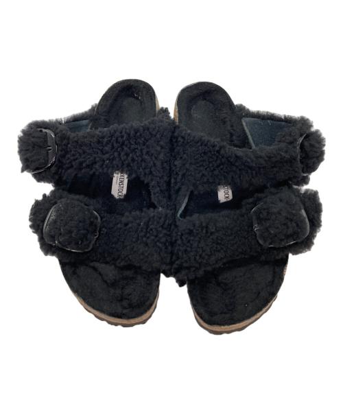 BIRKENSTOCK（ビルケンシュトック）BIRKENSTOCK (ビルケンシュトック) ARIZONA ファー サンダル ブラック サイズ:39 / 25cmの古着・服飾アイテム
