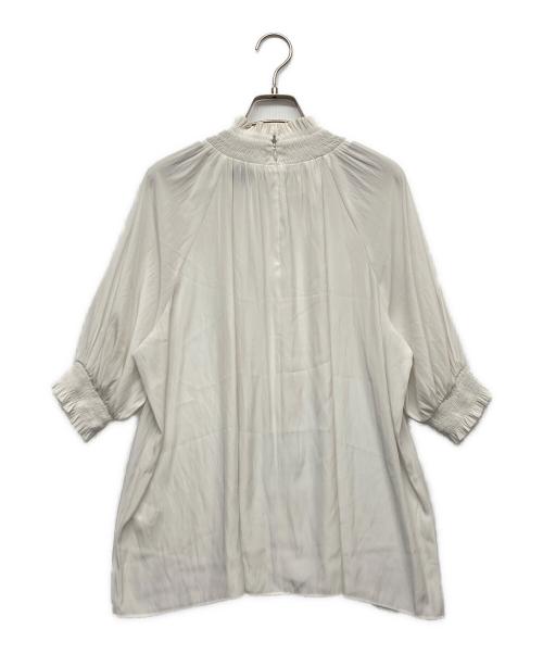 UNITED ARROWS TOKYO（ユナイテッドアローズトウキョウ）UNITED ARROWS TOKYO (ユナイテッドアローズトウキョウ) シャーリング ハイネック ブラウス ホワイト サイズ:Freeの古着・服飾アイテム