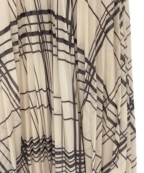 CELFORD（セルフォード）CELFORD (セルフォード) バリエーションプリーツワンピース ベージュ サイズ:36の古着・服飾アイテム