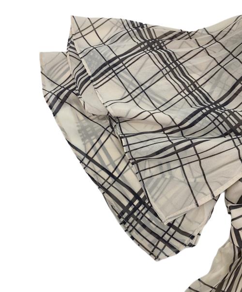 CELFORD（セルフォード）CELFORD (セルフォード) バリエーションプリーツワンピース ベージュ サイズ:36の古着・服飾アイテム