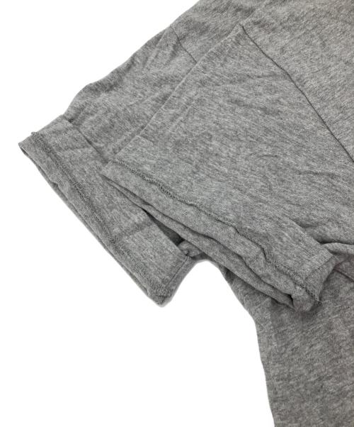 PLAY COMME des GARCONS（プレイコムデギャルソン）PLAY COMME des GARCONS (プレイ コムデギャルソン) Tシャツ グレー サイズ:XLの古着・服飾アイテム