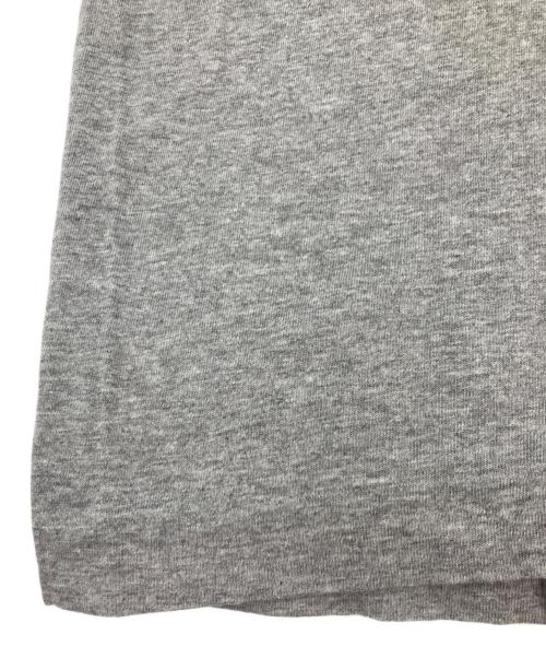 PLAY COMME des GARCONS（プレイコムデギャルソン）PLAY COMME des GARCONS (プレイ コムデギャルソン) Tシャツ グレー サイズ:XLの古着・服飾アイテム