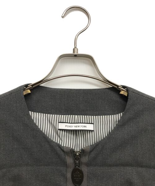 FOXEY NEWYORK（フォクシーニューヨーク）FOXEY NEWYORK (フォクシーニューヨーク) 中綿ジャケット グレー サイズ:42の古着・服飾アイテム
