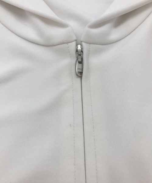 FOXEY NEWYORK（フォクシーニューヨーク）FOXEY NEWYORK (フォクシーニューヨーク) ジップパーカー ホワイト サイズ:42の古着・服飾アイテム