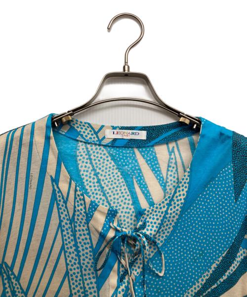 LEONARD（レオナール）LEONARD (レオナール) 半袖総柄ブラウス スカイブルー サイズ:44の古着・服飾アイテム