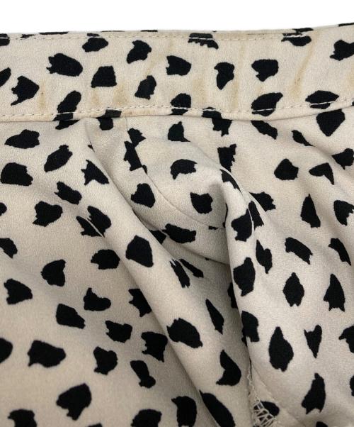 Snidel（スナイデル）Snidel (スナイデル) デコルテオープンドットプリントワンピース ベージュ サイズ:1の古着・服飾アイテム