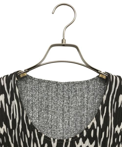 PLEATS PLEASE（プリーツプリーズ）PLEATS PLEASE (プリーツプリーズ) プリーツノースリーブカットソー グレー サイズ:4の古着・服飾アイテム