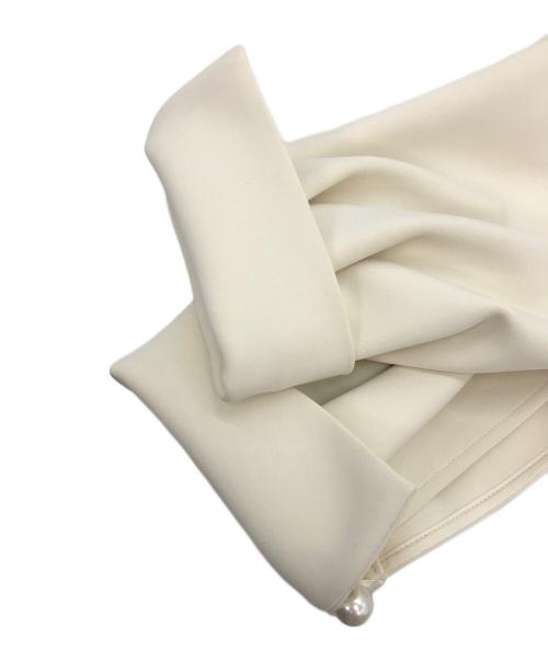 UNITED ARROWS TOKYO（ユナイテッドアローズトウキョウ）UNITED ARROWS TOKYO (ユナイテッドアローズトウキョウ) SPONGY パールモチーフ ブラウス アイボリー サイズ:38の古着・服飾アイテム