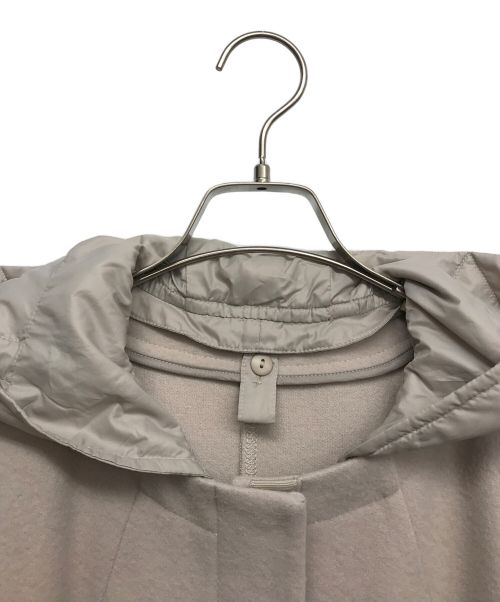 EVEX by KRIZIA（エヴェックスバイクリツィア）EVEX by KRIZIA (エヴェックスバイクリツィア) フーデッドコート ベージュ サイズ:44の古着・服飾アイテム
