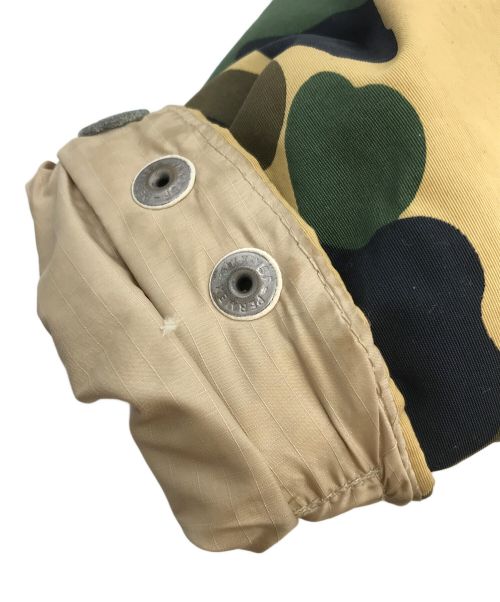 A BATHING APE（ア ベイシング エイプ）A BATHING APE (アベイシングエイプ) ダウンジャケット カーキ サイズ:Mの古着・服飾アイテム