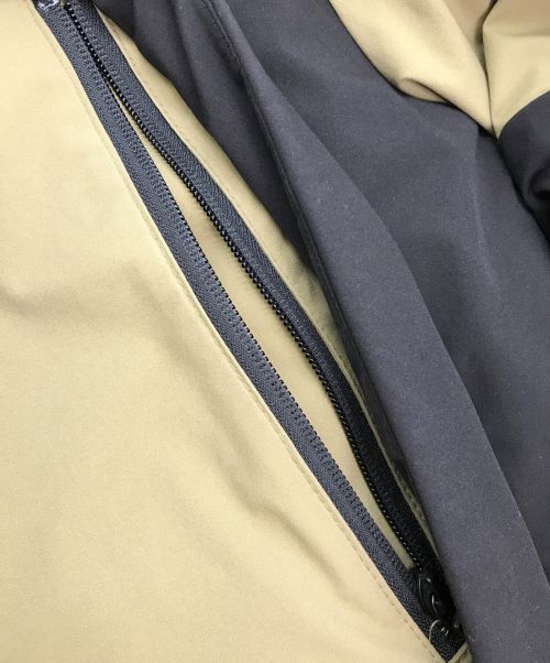 FIRST DOWN（ファーストダウン）FIRST DOWN (ファーストダウン) パネルショートダウンジャケット ベージュ サイズ:MEDIUMの古着・服飾アイテム