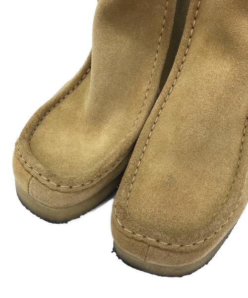 CLARKS ORIGINALS（クラークス オリジナルズ）CLARKS ORIGINALS (クラークス オリジナルズ) SSZ (エスエスズィー) WALLAROO ベージュ サイズ:27.0の古着・服飾アイテム