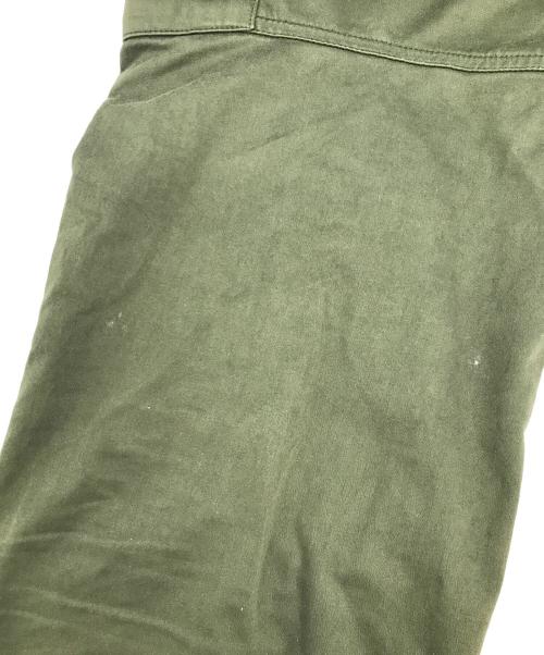 STONE ISLAND（ストーンアイランド）STONE ISLAND (ストーンアイランド) ガーメントダイ シャーリング テーパード ジョガー パンツカーゴパンツ カーキ サイズ:W28の古着・服飾アイテム