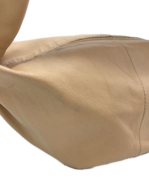 BOTTEGA VENETA（ボッテガベネタ）BOTTEGA VENETA (ボッテガベネタ) ダブルノットミニハンドバッグ ベージュの古着・服飾アイテム