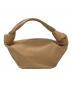 BOTTEGA VENETA（ボッテガベネタ）の古着「ダブルノットミニハンドバッグ」｜ベージュ
