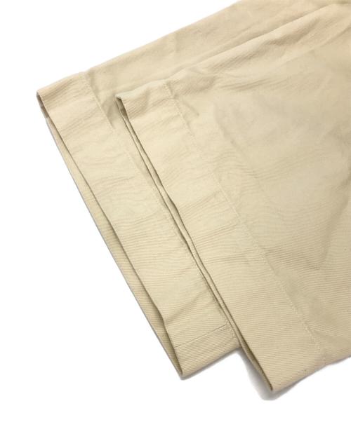 UNIVERSAL PRODUCTS.（ユニバーサルプロダクツ）UNIVERSAL PRODUCTS. (ユニバーサルプロダクツ) ノータック チノ パンツ / トラウザーズ ベージュ サイズ:1の古着・服飾アイテム